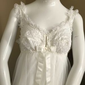 Vintage White Negligee Nightgown with Lace